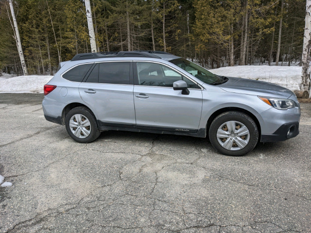 2015 Subaru Outback 2.5i AWD in Cars & Trucks in Barrie