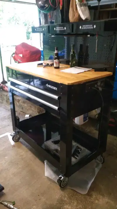 Looking to sell this work bench, it lightly used. I will post more photo upon request Its the exact...