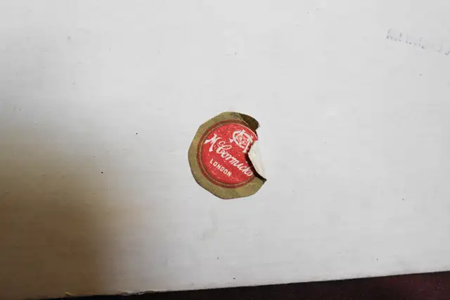 Vintage Cardboard Candy Box in Arts & Collectibles in Winnipeg - Image 6