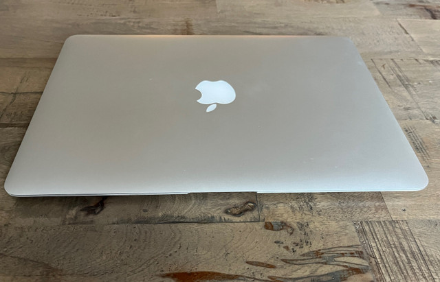 2019 MacBook Air in Laptops in London - Image 2