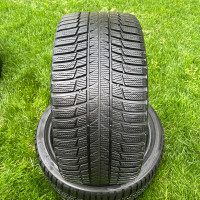 (TWO) 255/35/19 Bridgestone Blizzak LM001 Winter Tires