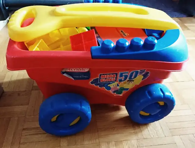 Lego Mega Block Wagon (80 Blocks) in Toys & Games in Oshawa / Durham Region - Image 8