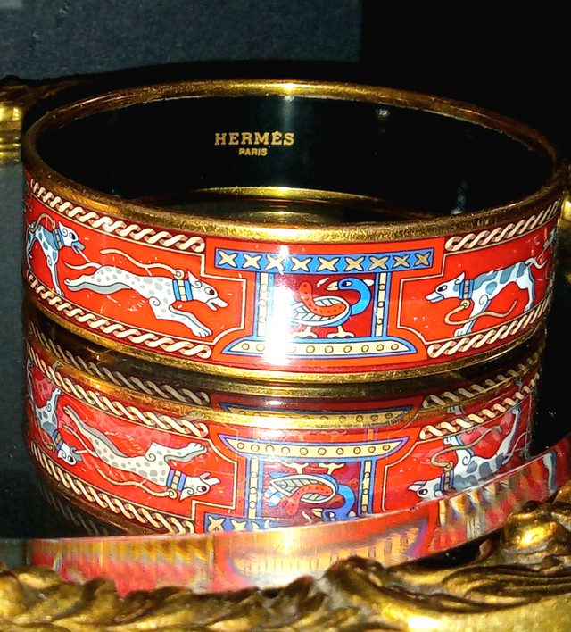 STUNNING GREYHOUND HERMES BANGLE  in Jewellery & Watches in St. Catharines
