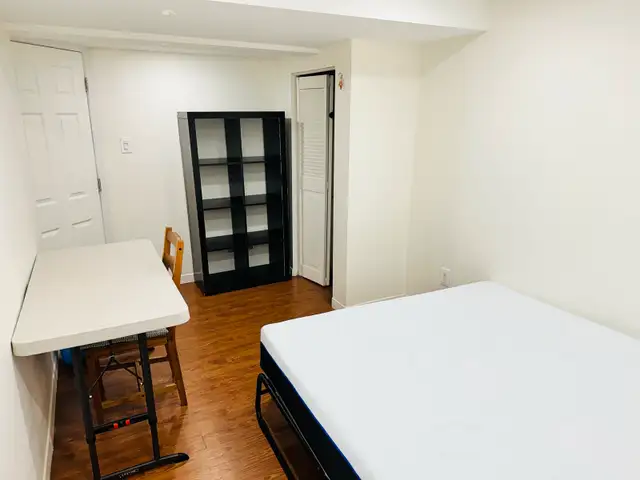 Cozy one bedroom basement apartment $120063838172568195124