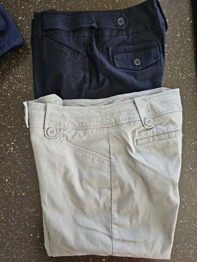 Women's Casual Bottoms (7 Items) in Women's - Bottoms in Oshawa / Durham Region - Image 4