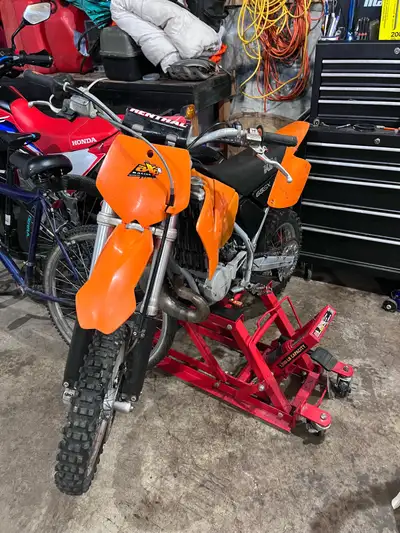 150 pounds of compression runs good just needs a rider no ownership can do bill of sale