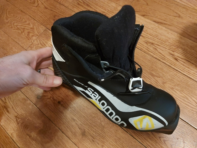Salomon Youth XC boots, size 36 EU in Ski in Ottawa - Image 3