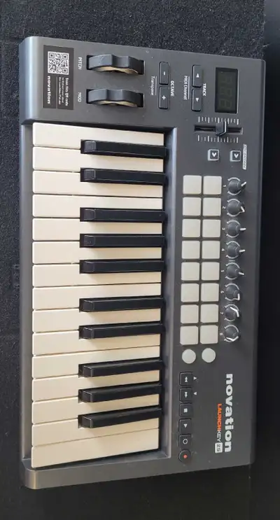 Novation Novlke25 Electric Keyboard (31138633), View more