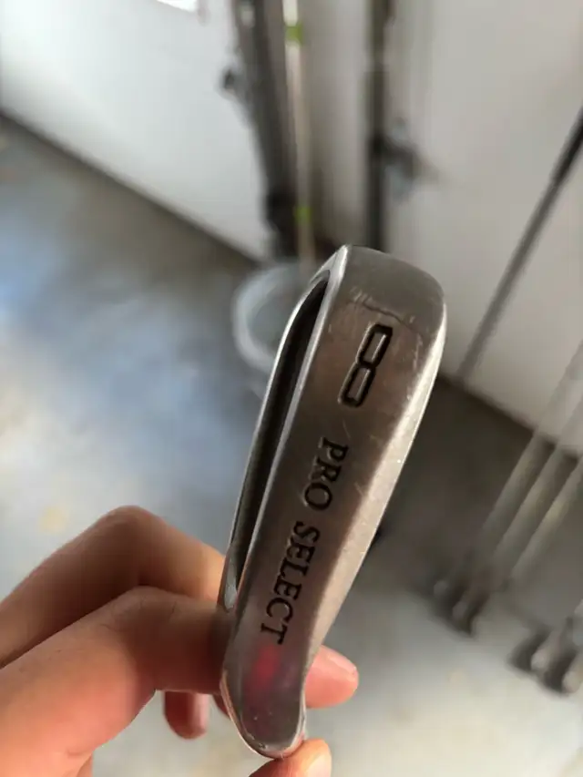 Right handed Golf Irons and Driver set in Golf in Mississauga / Peel Region - Image 8