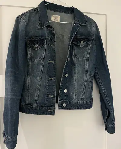 Jean Jacket women’s size small, View more