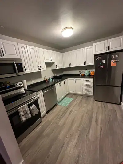 3bed 1bath apartment for rent Sept 1