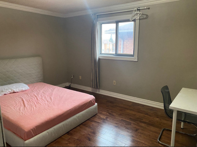 Room for rent in Room Rentals & Roommates in Mississauga / Peel Region - Image 2
