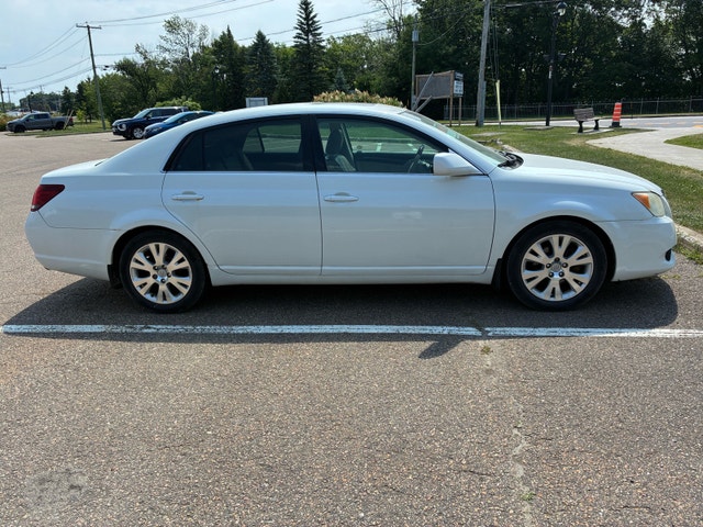 Toyota Avalon 2010