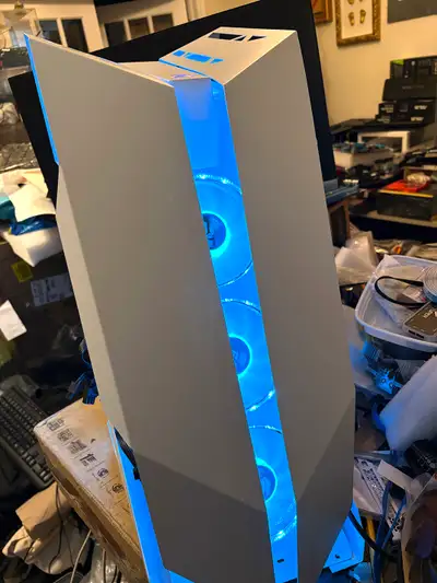 - $430 cash only please. Price is firm and not interested in trades. - Near 706 Queen St. W., downto...