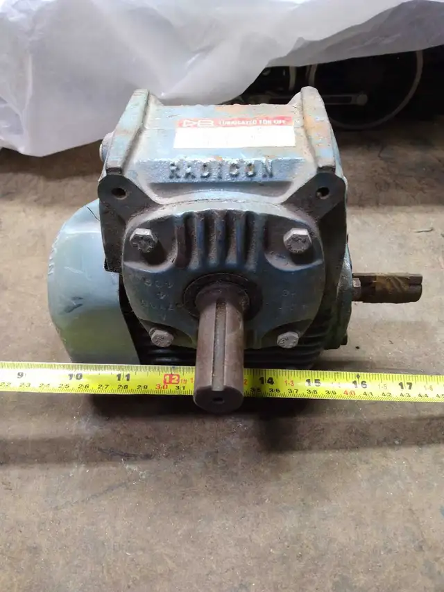 DAVID BROWN RADICON SPEED REDUCER  in Other in Belleville - Image 2