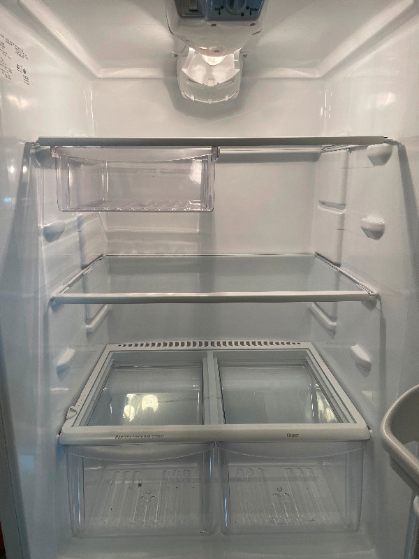 Refrigerator-Frigidaire in Refrigerators in Barrie - Image 3