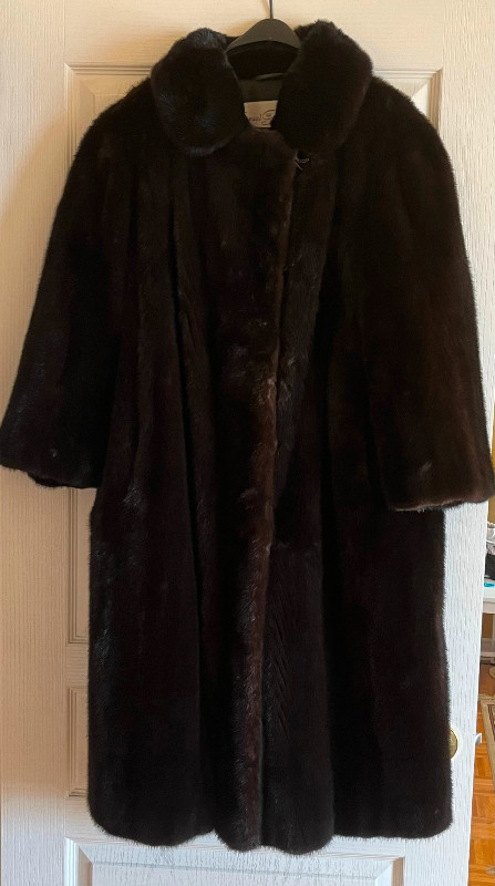 Manteau et chapeau fourrure vison v ritable mink coat and hat