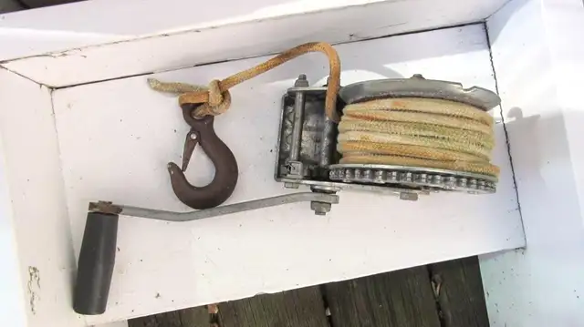 Trailer Winch - 1300 lb in Hand Tools in Kingston - Image 6