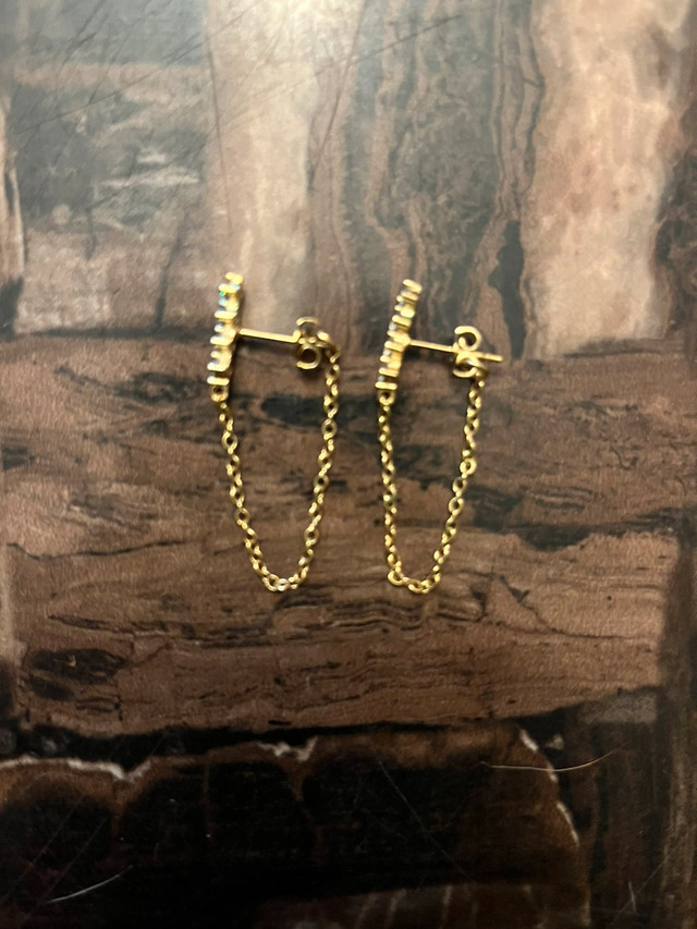 New stud dangle earrings  in Jewellery & Watches in Sudbury - Image 2