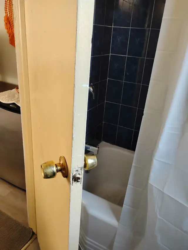 $300/week fresh motel rooms for rent in Short Term Rentals in St. Catharines - Image 8