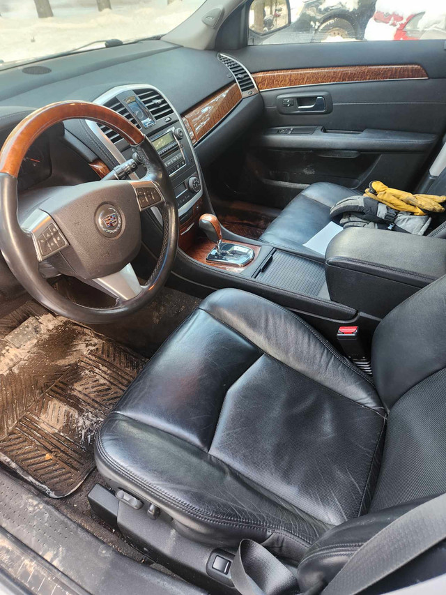 Cadillac SRX 2008 roule très bon dans Autos et camions  à Lévis - Image 4