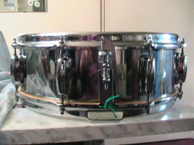 1971 Slingerland "Festival Series" Chrome Snare ..AWESOME ! in Drums & Percussion in Windsor Region - Image 2