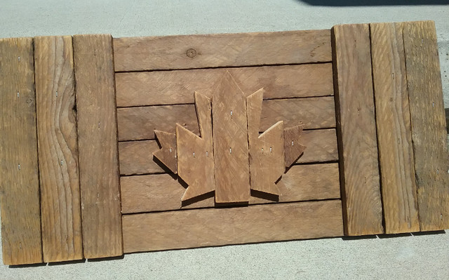Rustic, Handmade, wood Canada Flags and Signs in Hobbies & Crafts in Renfrew - Image 3
