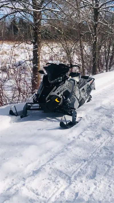 Up for sale is a 2020 Polaris XCR 850, it is 128” track length. Hand/thumb warmers, PIDD gauge with...