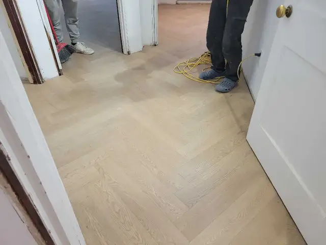 Vingly Floor Installation490886862346670086