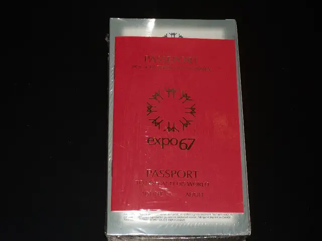 Expo 67 - En chantier + passeport neuf  Cassette VHS in CDs, DVDs & Blu-ray in City of Montréal - Image 3