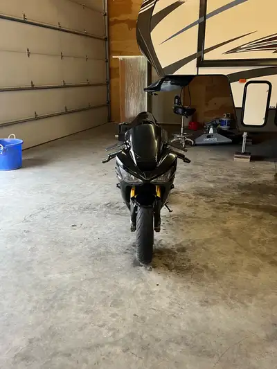 2003 zx6r Been well looked after for the last few years i’ve owned, done quite a bit of maintenances...