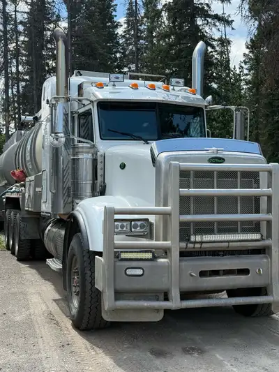 Ready to work 2013 367 peterbilt with 22m3 tremcar aluminum tank attached. Comes with 2012 22m3 lazo...