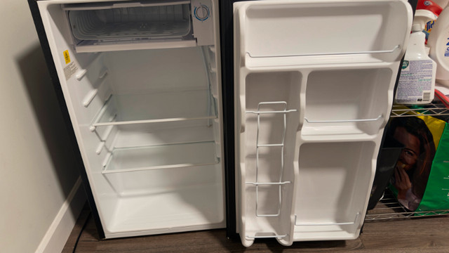 mini-fridge in Refrigerators in London - Image 3