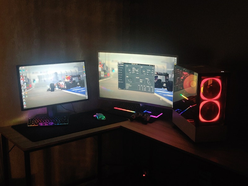 Full Gaming Setup (Including L shaped desk) Desktop Computers