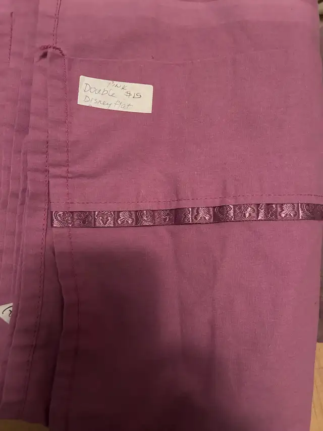 Pink cotton Disney flat sheet $15, 50/50 blend in Bedding in Oakville / Halton Region - Image 2