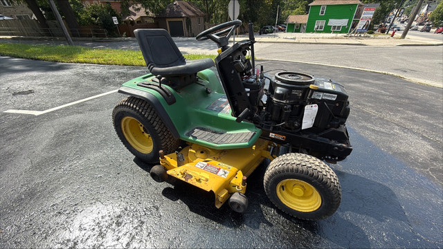 JOHN DEERE RIDING LAWN MOWER in Lawnmowers & Leaf Blowers in Mississauga / Peel Region - Image 3