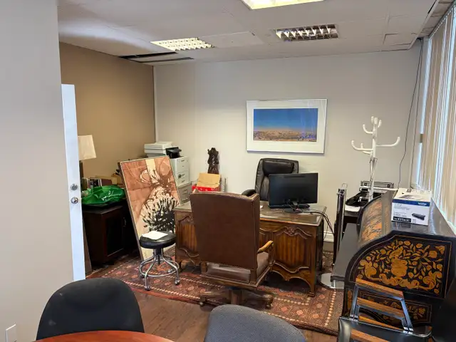 Professional suite of 2 offices across from Yorkdale in Commercial & Office Space for Rent in City of Toronto - Image 7