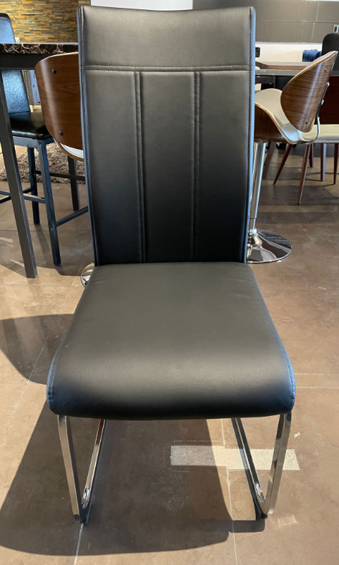 Black Dining Chair---LAST PIECE! in Dining Tables & Sets in City of Toronto - Image 2