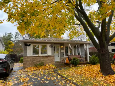 77 Helene Cres, a bungalow is for sharing rooms. It’s 1.1km away from the southwest corner of UW cam...