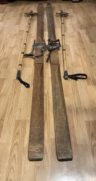 VINTAGE PETERBOROUGH SKIS, View more