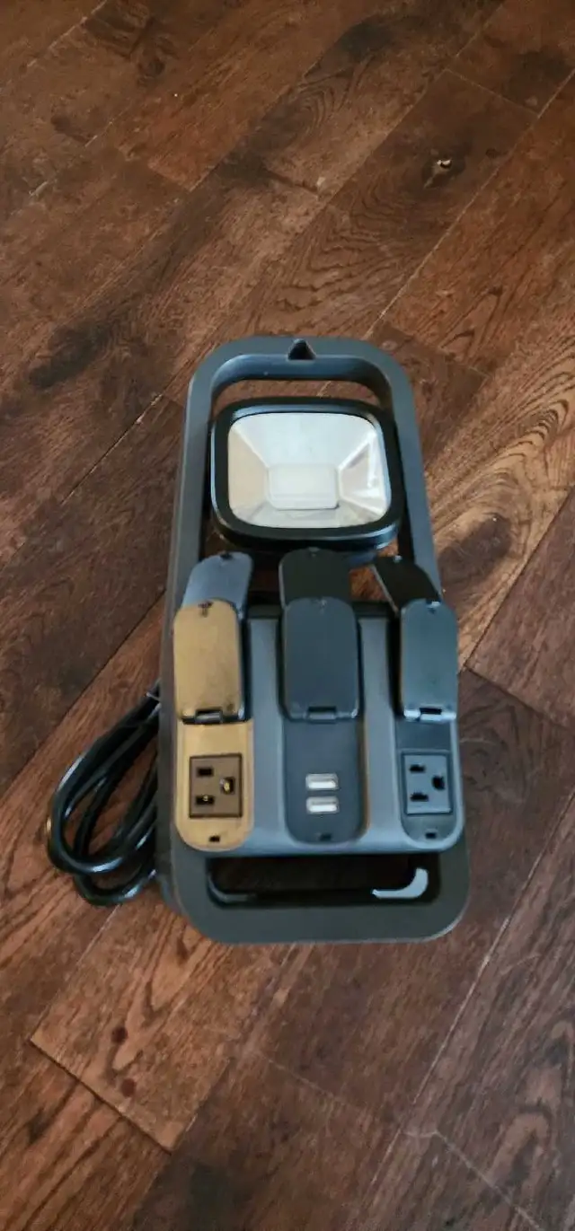 Koda power station with wireless charging  in General Electronics in Fredericton - Image 5