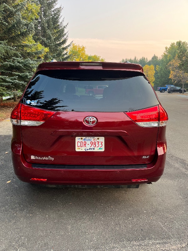 WHEELCHAIR ACCESSIBLE VAN FOR SALE LOW KILOMETERES!!! Cars & Trucks