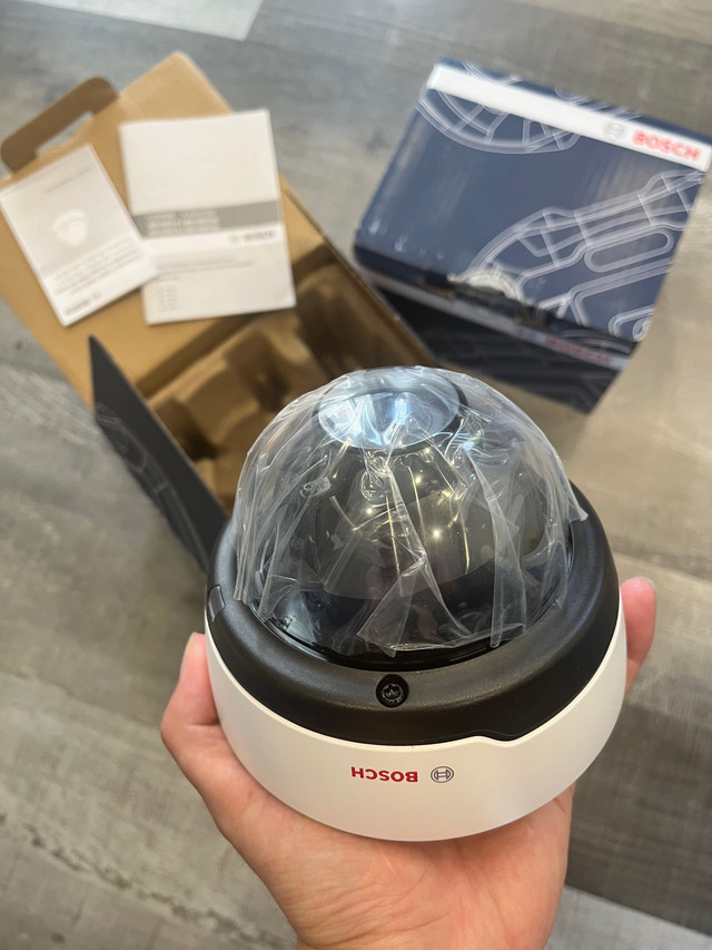BOSCH Flexidome IP 4000i Security System / Security Camera in General Electronics in Kitchener / Waterloo