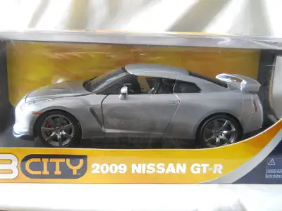 Jada Dub City 2009 Nissan GT-R 1:18 Die cast model car. NEW. See my other die casts, autoarts, gmps,...