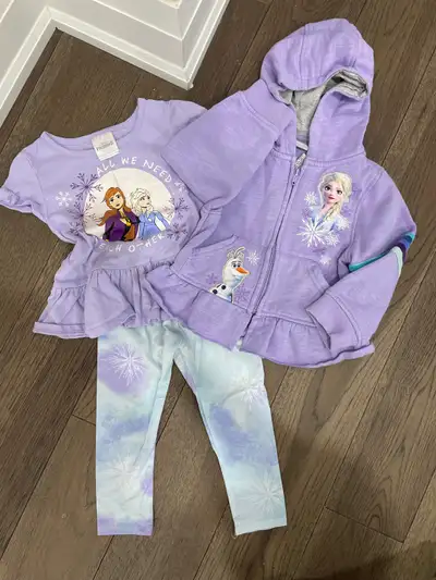 Frozen Elsa - Sweater, tshirt and pants outfit. Smoke free pet free home.