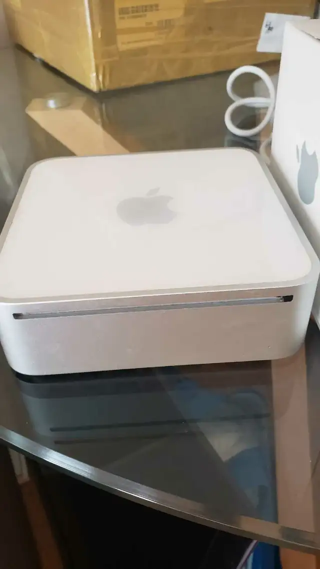 Mac mini (Early 2009) – Classic Apple Desktop – Working & Clean in Desktop Computers in City of Toronto - Image 10