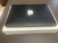 Apple MacBook Pro M2