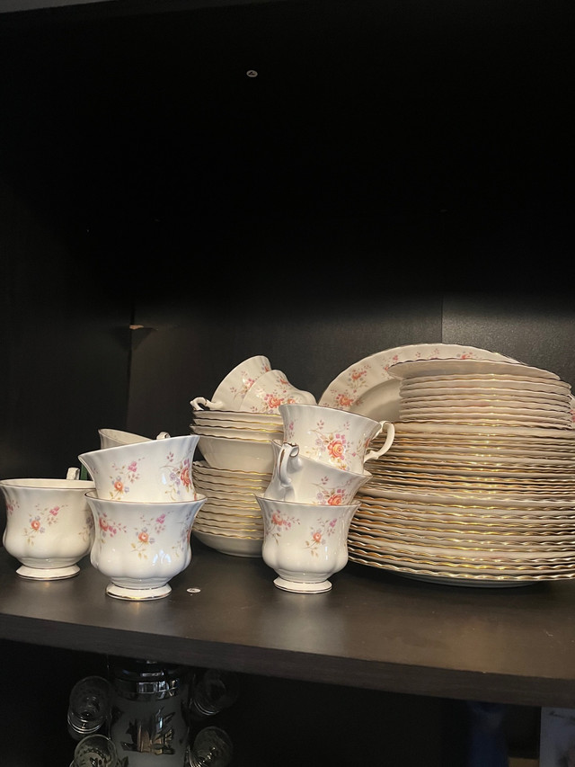 Peach rose china in Kitchen & Dining Wares in St. Catharines - Image 2