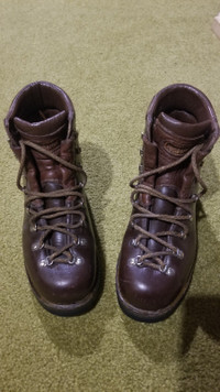 Zamberlan Men's 8 Hiking Boots