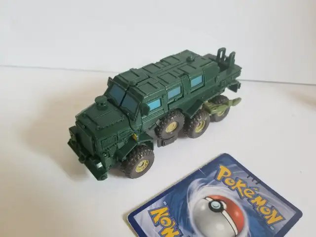 transformers movie deluxe jungle bonecrusher in Toys & Games in City of Toronto - Image 3